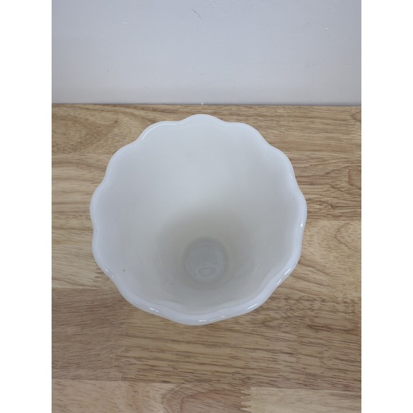 Vintage milk glass raised dot flower vase 7" thorn thistle design scallop rim#14 - Picture 4 of 7